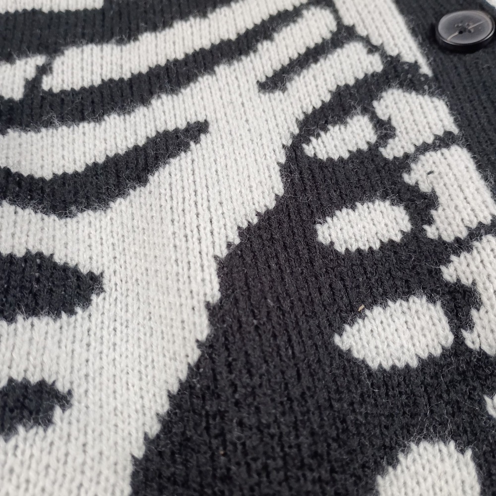 Torrid Sweater Skeleton Bones Ribs Cardigan Halloween Black White Plus 4 26 - Picture 4 of 9